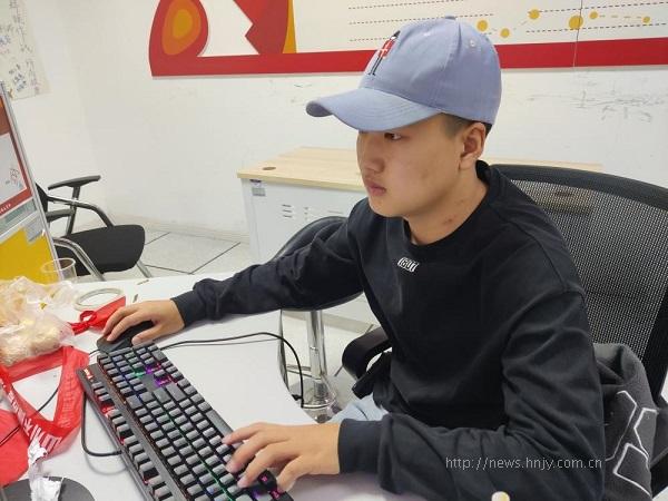 图片3.jpg 图片3.jpg