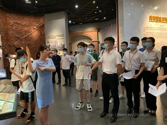 图片8.jpg 图片8.jpg