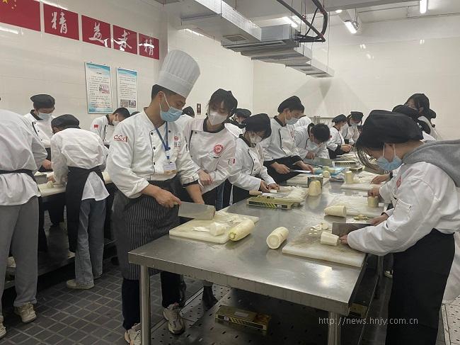 图片9.jpg 图片9.jpg