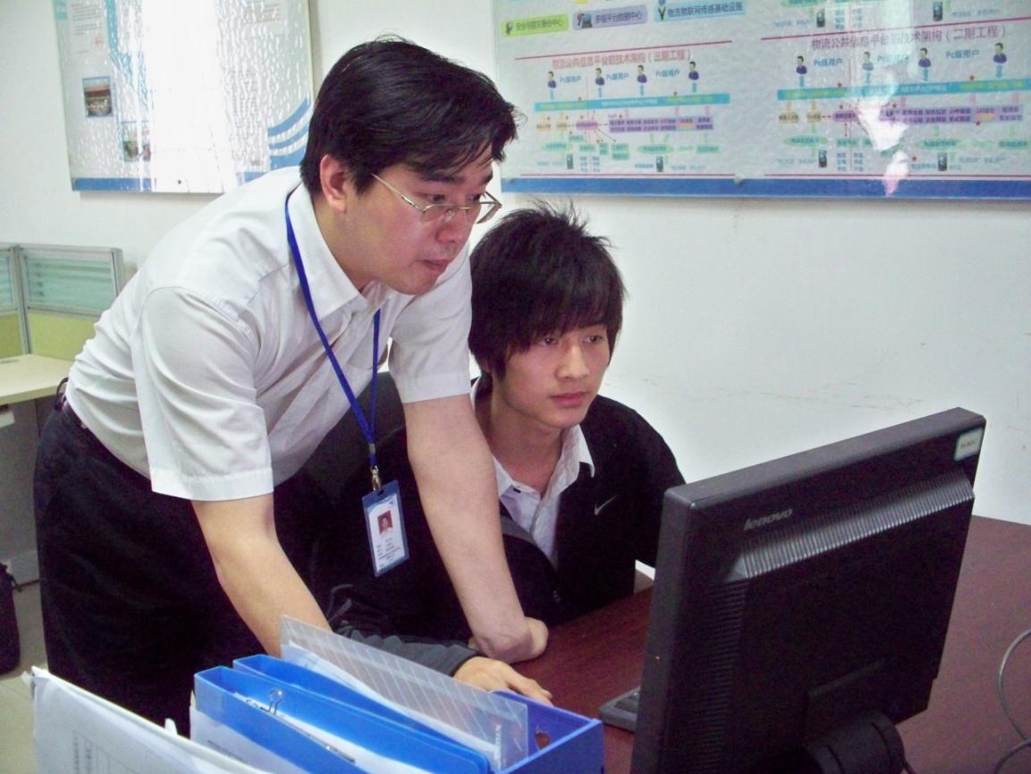 指导学生照片
