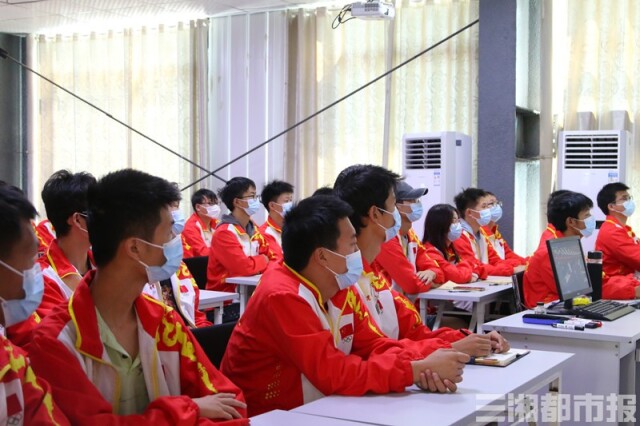 二十大·热议丨青春逢盛会,奋斗正当时!湖南高校师生热议党的二十大报告